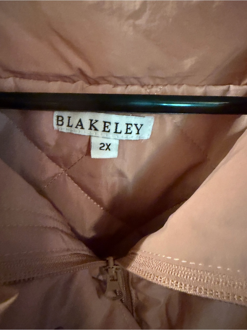 Blakeley Women's Dusty Rose Puffer Vest - Picture 2 of 5